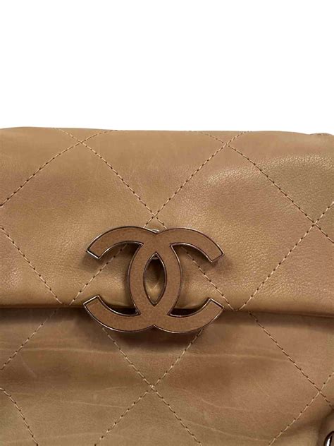 bolsa chanel beige